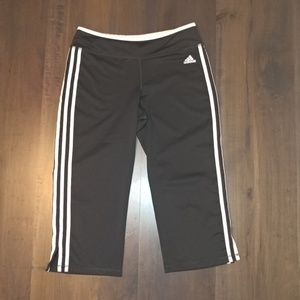 4/$15 adidas black athletic Capri pants